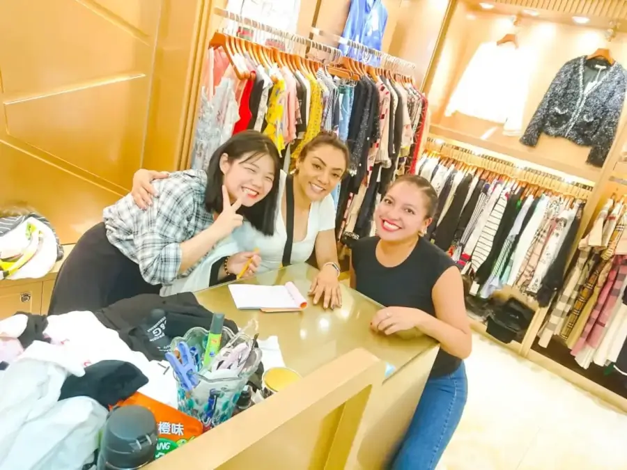 viaje-socios-a-la-feria-de-ropa-y-telas